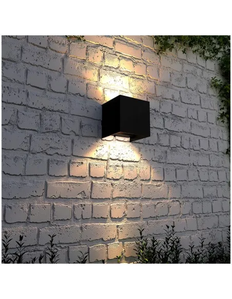 Kinkiet Zewnętrzny LED Lampa Elewacyjna Ogrodowa Ścienna IP54 RGB WiFi